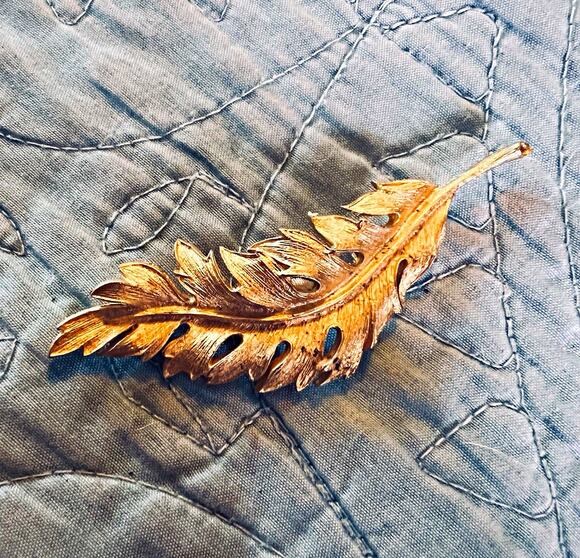 Coro Jewelry - Vintage Signed Coro Gold Tone Leaf Brooch Pin - Nature Theme Metal No Stones